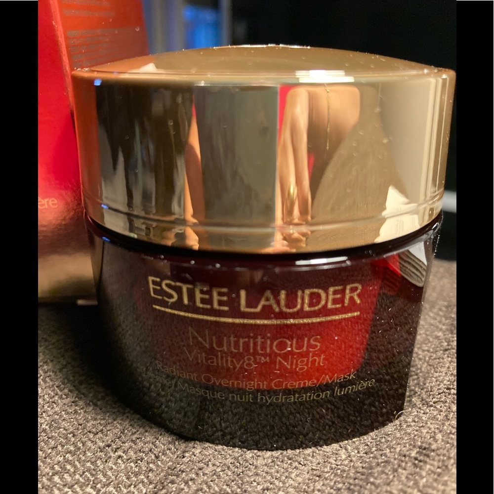 Estée Lauder Vitality8 Radiant Overnight Crème Mask